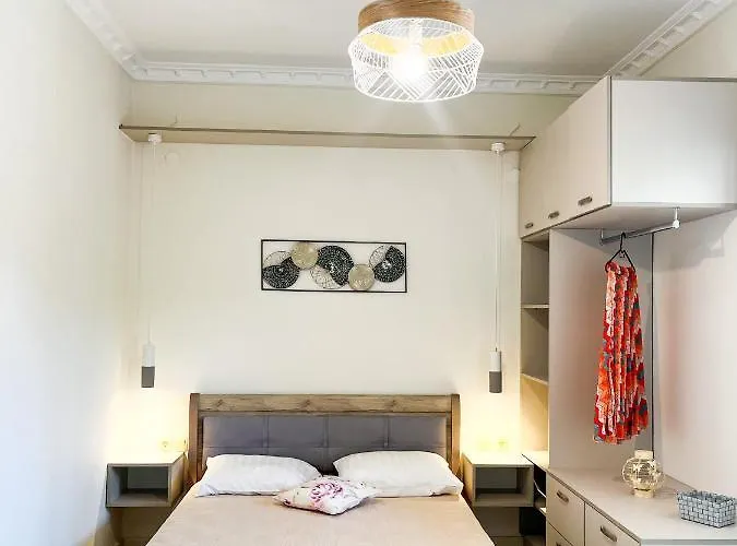 アパート Stavros Tsoukaládhes