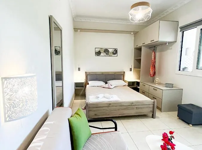 Stavros Tsoukaládhes